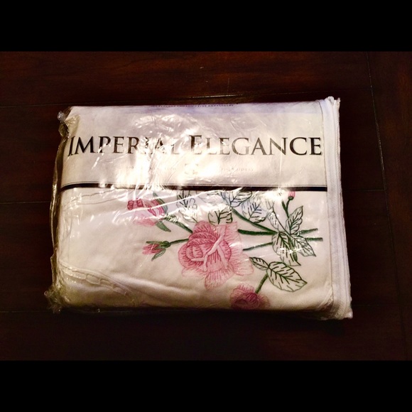 NEW -Hand Embroidered King Duvet- Rose Garden